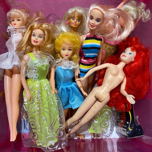 DOLL, Barbie Style